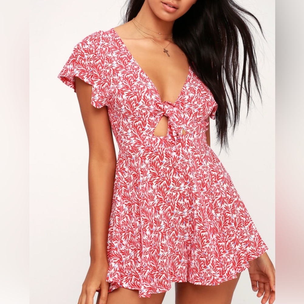 Lulu’s Tie-Front Short Sleeve Romper NWT
